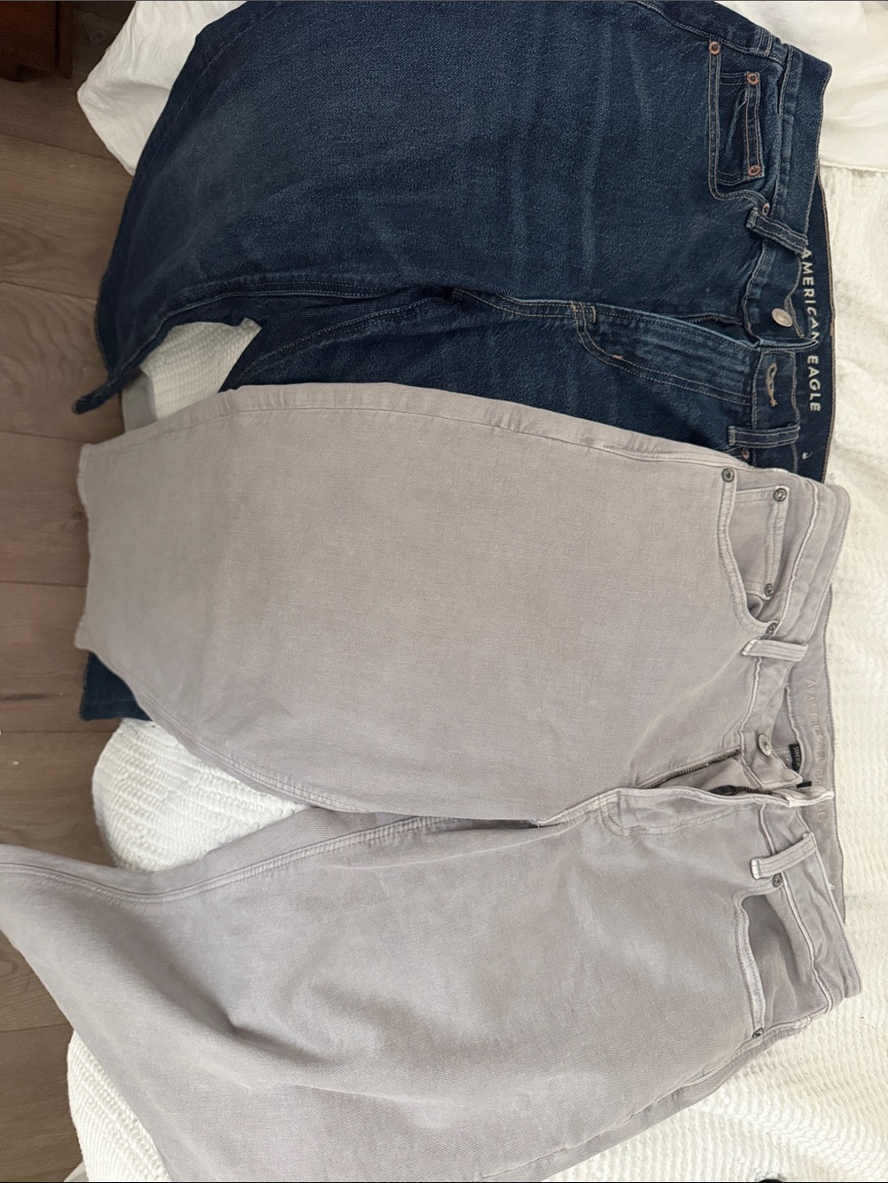 American Eagle Outfitters Straight-Leg Jeans in Dark Blue and Light Gray